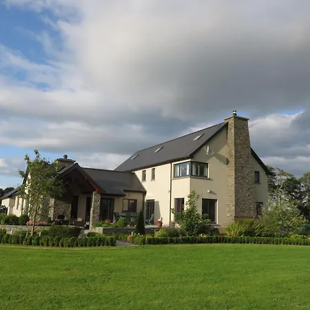 Three Hares Farmhouse, Galway Nocleg ze śniadaniem 3*